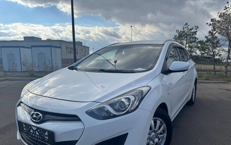 Hyundai i30 II рестайлинг, 2013 год, 900 000 рублей, 2 фотография