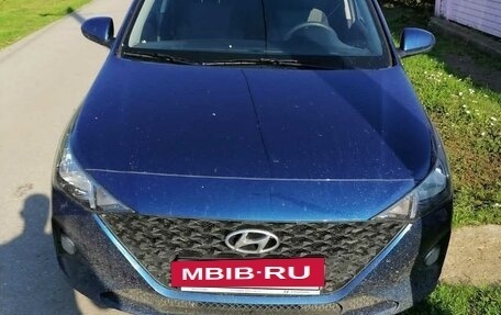 Hyundai Solaris II рестайлинг, 2021 год, 1 830 000 рублей, 3 фотография