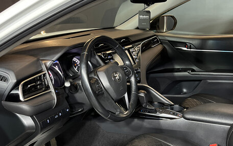 Toyota Camry, 2018 год, 2 470 000 рублей, 7 фотография