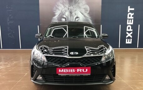 KIA Rio IV, 2021 год, 1 719 000 рублей, 2 фотография
