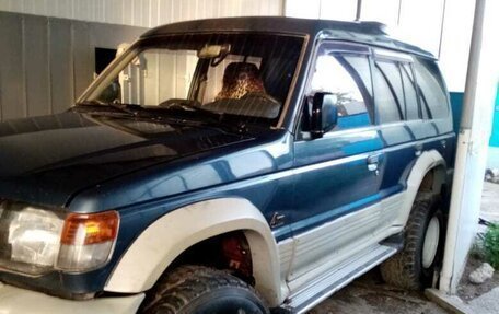 Mitsubishi Pajero III рестайлинг, 1992 год, 550 000 рублей, 3 фотография