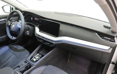 Skoda Octavia IV, 2021 год, 2 400 000 рублей, 12 фотография