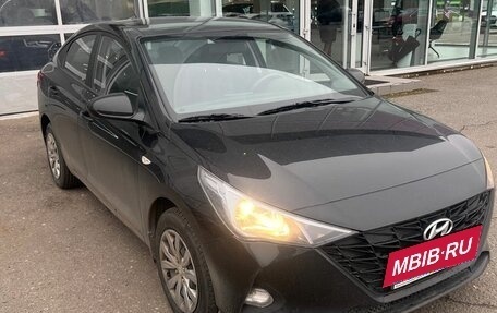 Hyundai Solaris II рестайлинг, 2022 год, 1 935 000 рублей, 16 фотография