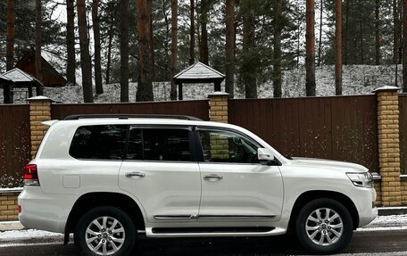 Toyota Land Cruiser 200, 2020 год, 8 290 000 рублей, 4 фотография