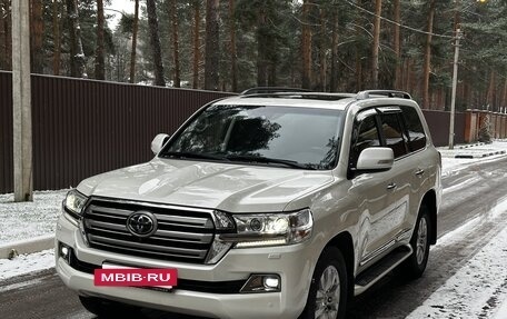 Toyota Land Cruiser 200, 2020 год, 8 290 000 рублей, 10 фотография