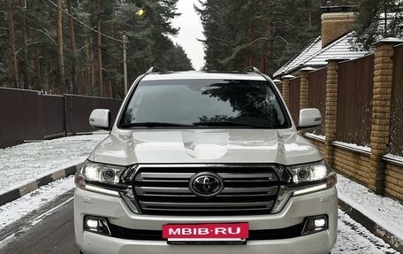 Toyota Land Cruiser 200, 2020 год, 8 290 000 рублей, 9 фотография