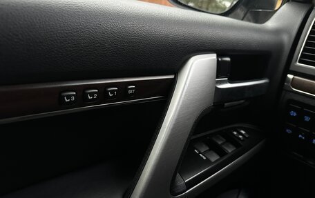 Toyota Land Cruiser 200, 2020 год, 8 290 000 рублей, 20 фотография