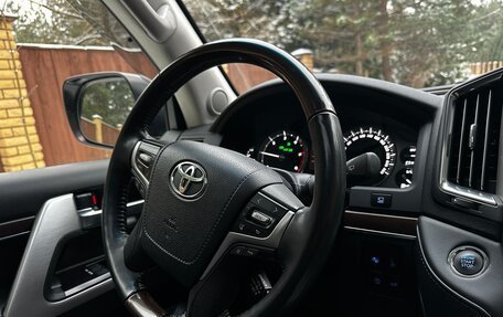 Toyota Land Cruiser 200, 2020 год, 8 290 000 рублей, 21 фотография