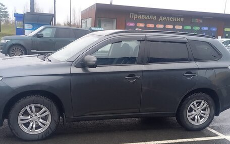 Mitsubishi Outlander III рестайлинг 3, 2013 год, 1 160 000 рублей, 2 фотография