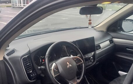 Mitsubishi Outlander III рестайлинг 3, 2013 год, 1 160 000 рублей, 6 фотография