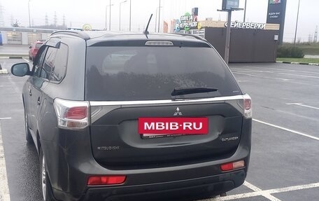 Mitsubishi Outlander III рестайлинг 3, 2013 год, 1 160 000 рублей, 3 фотография