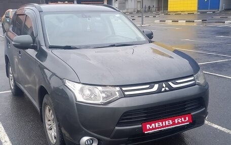 Mitsubishi Outlander III рестайлинг 3, 2013 год, 1 160 000 рублей, 5 фотография