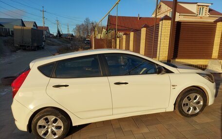 Hyundai Solaris II рестайлинг, 2014 год, 800 000 рублей, 4 фотография