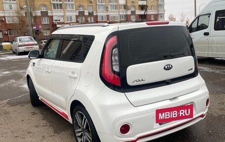 KIA Soul II рестайлинг, 2018 год, 1 390 000 рублей, 2 фотография