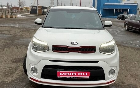 KIA Soul II рестайлинг, 2018 год, 1 390 000 рублей, 23 фотография