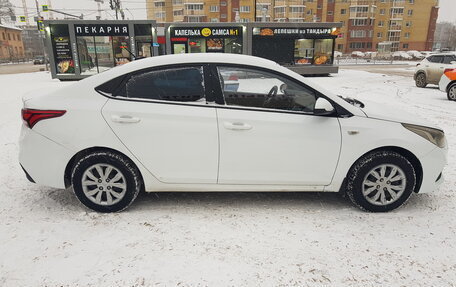 Hyundai Solaris II рестайлинг, 2018 год, 780 000 рублей, 2 фотография