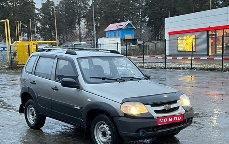 Chevrolet Niva I рестайлинг, 2012 год, 257 000 рублей, 1 фотография