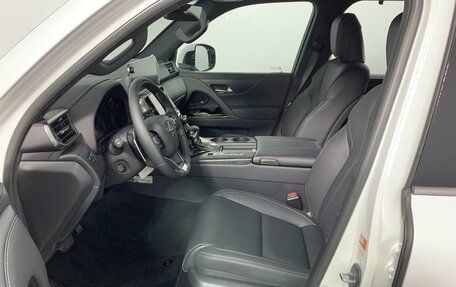 Lexus LX, 2024 год, 23 650 000 рублей, 15 фотография