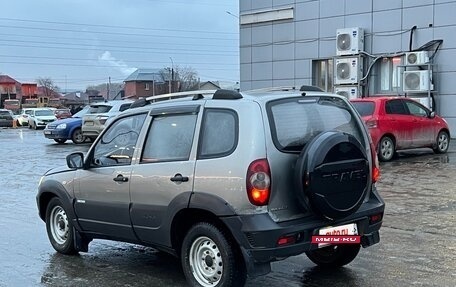 Chevrolet Niva I рестайлинг, 2012 год, 257 000 рублей, 4 фотография
