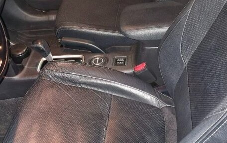 Mitsubishi Outlander III рестайлинг 3, 2015 год, 1 700 000 рублей, 4 фотография