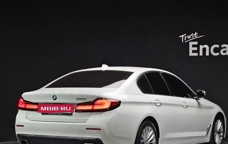 BMW 5 серия, 2022 год, 4 365 000 рублей, 2 фотография