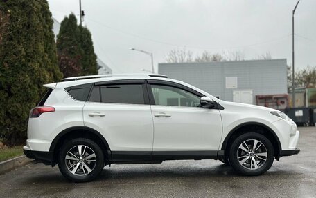 Toyota RAV4, 2016 год, 2 300 000 рублей, 9 фотография