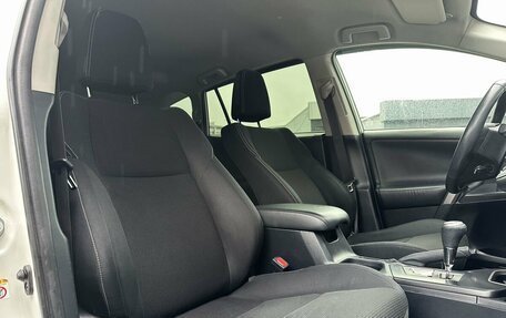 Toyota RAV4, 2016 год, 2 300 000 рублей, 12 фотография