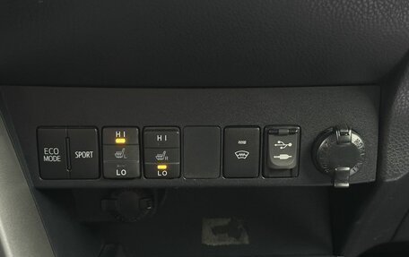 Toyota RAV4, 2016 год, 2 300 000 рублей, 23 фотография