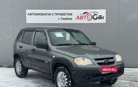 Chevrolet Niva I рестайлинг, 2017 год, 782 000 рублей, 1 фотография