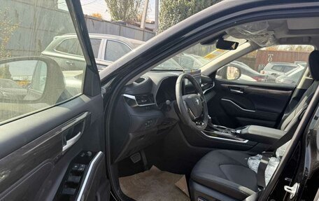 Toyota Highlander, 2025 год, 5 700 000 рублей, 6 фотография