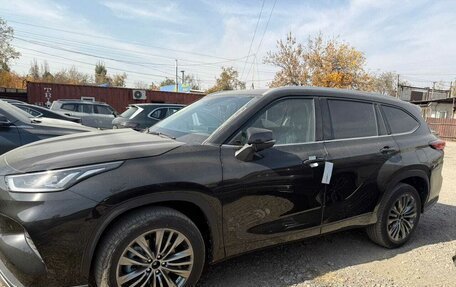 Toyota Highlander, 2025 год, 5 700 000 рублей, 4 фотография