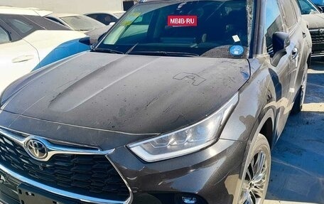 Toyota Highlander, 2025 год, 5 700 000 рублей, 2 фотография