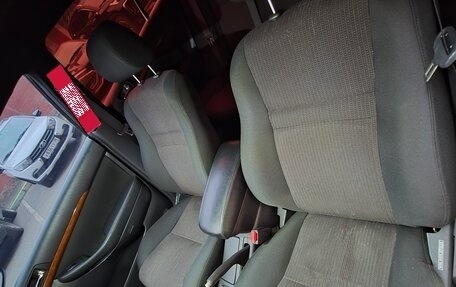 Toyota Avensis III рестайлинг, 2006 год, 750 000 рублей, 13 фотография