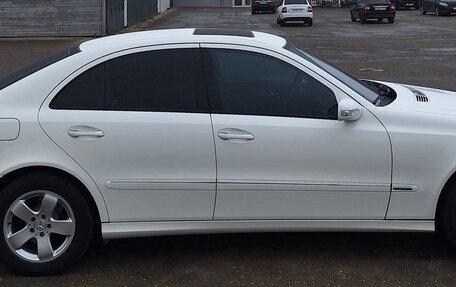 Mercedes-Benz E-Класс, 2002 год, 1 250 000 рублей, 10 фотография