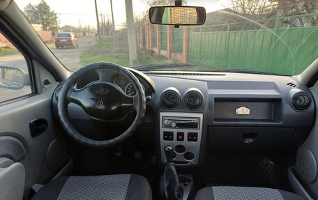 Renault Logan I, 2006 год, 300 000 рублей, 7 фотография