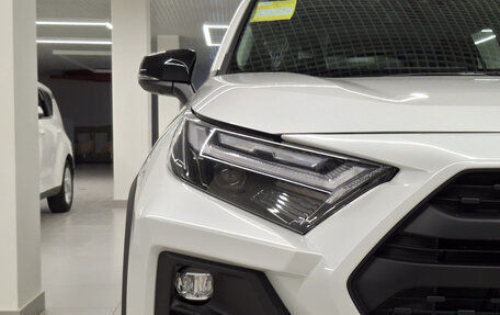 Toyota RAV4, 2025 год, 4 220 000 рублей, 21 фотография