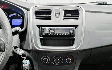 Renault Sandero II рестайлинг, 2017 год, 819 000 рублей, 18 фотография