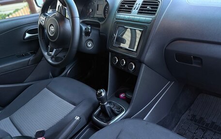 Volkswagen Polo VI (EU Market), 2011 год, 580 000 рублей, 2 фотография