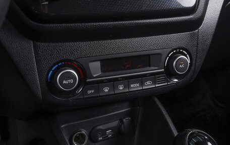 KIA Rio III рестайлинг, 2016 год, 1 000 000 рублей, 12 фотография