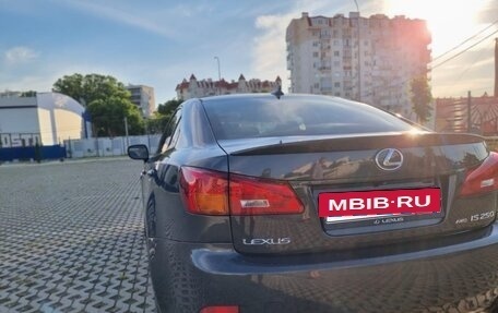 Lexus IS II рестайлинг 2, 2006 год, 1 500 000 рублей, 2 фотография