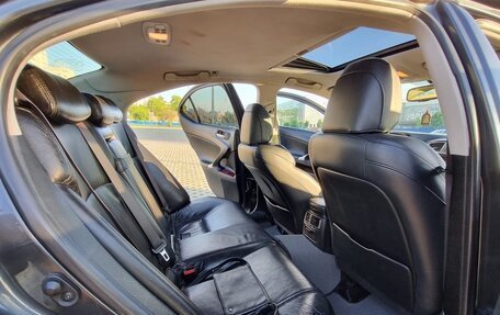 Lexus IS II рестайлинг 2, 2006 год, 1 500 000 рублей, 20 фотография