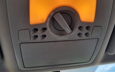 Lexus IS II рестайлинг 2, 2006 год, 1 500 000 рублей, 30 фотография