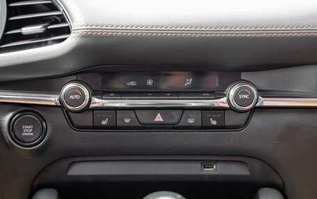 Mazda 3, 2021 год, 1 850 000 рублей, 11 фотография