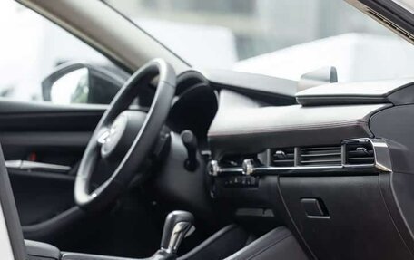 Mazda 3, 2021 год, 1 850 000 рублей, 10 фотография