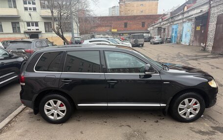 Volkswagen Touareg III, 2007 год, 1 050 000 рублей, 2 фотография