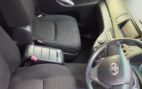 Toyota ISis I, 2012 год, 1 200 000 рублей, 5 фотография