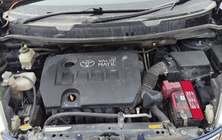 Toyota ISis I, 2012 год, 1 200 000 рублей, 19 фотография