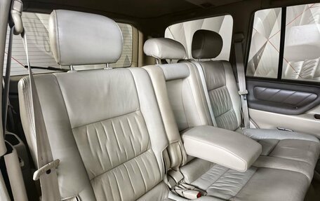 Toyota Land Cruiser 100 рестайлинг 2, 2000 год, 1 049 000 рублей, 13 фотография