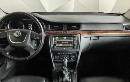 Skoda Superb III рестайлинг, 2013 год, 949 000 рублей, 11 фотография