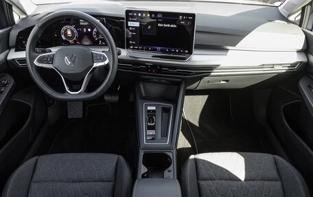 Volkswagen Golf VIII, 2025 год, 4 285 000 рублей, 7 фотография